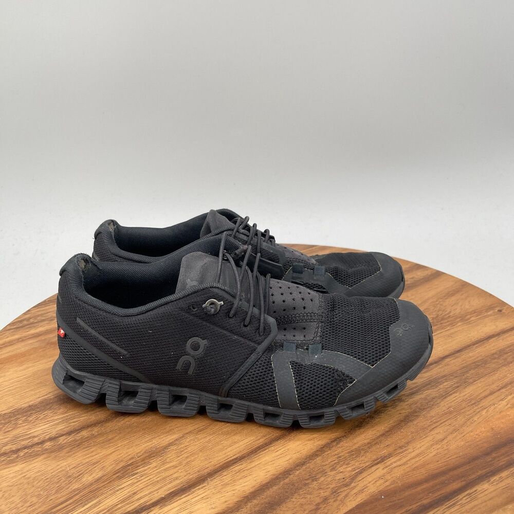 On Cloud 5 Shoes Womens Size 7.5 Black Athletic Running Walking Comfort Sneakers